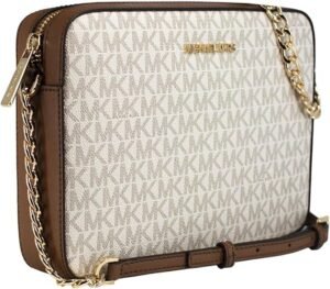Jennifer Lopez’s 'Moms Night Out' Handbag