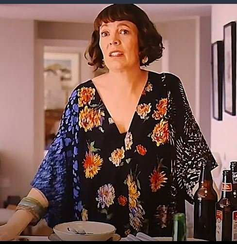 the roses Olivia Colman Black Flower Midi Kimono