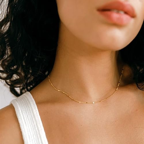 haul out the halloween lacey chabert Necklace